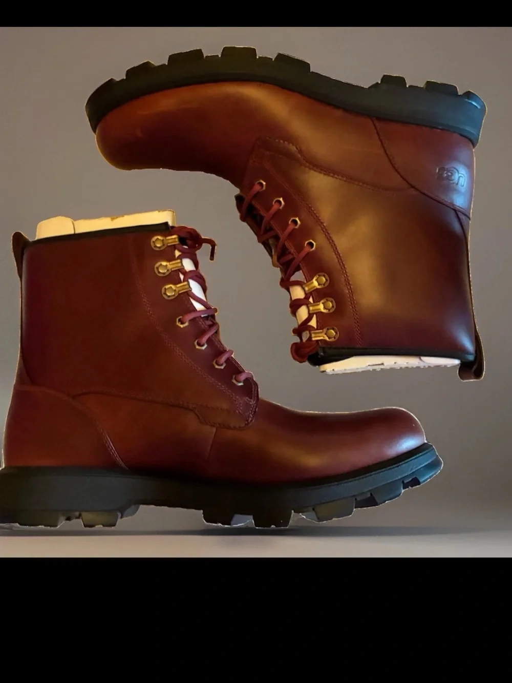 UGG Kirkson Men’s Chestnut Leather Lugsole Winter Boots Size 11 NEW